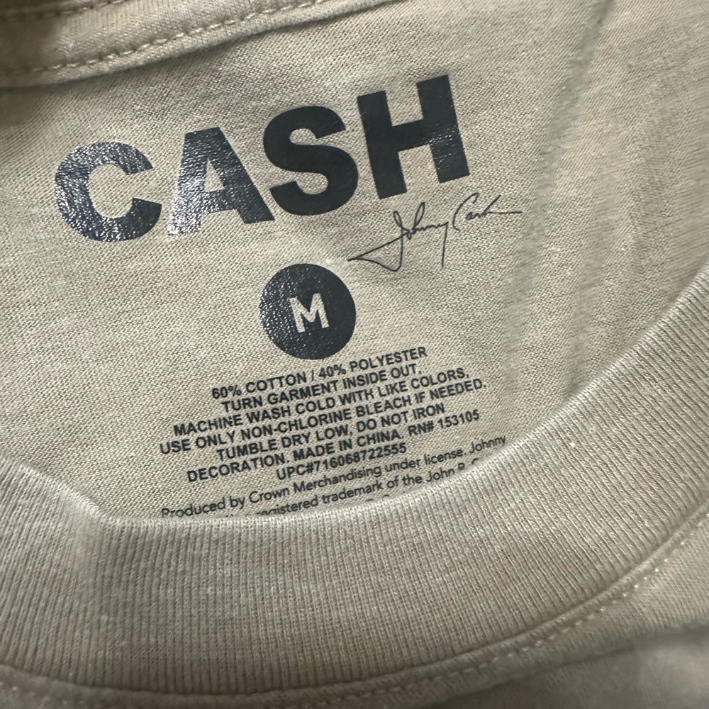 NWT! Johnny Cash Graphic Tee - Picture 5 of 5